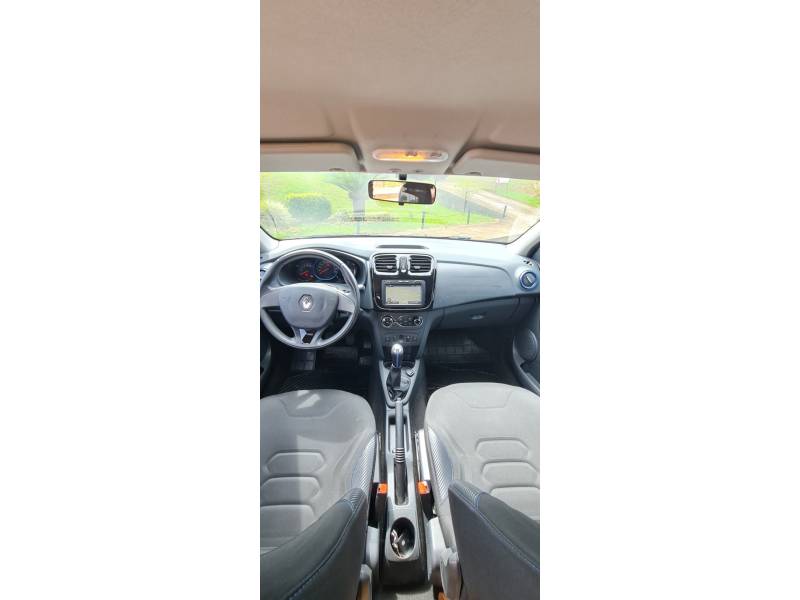 RENAULT - SANDERO - 2016/2017 - Prata - R$ 49.990,00