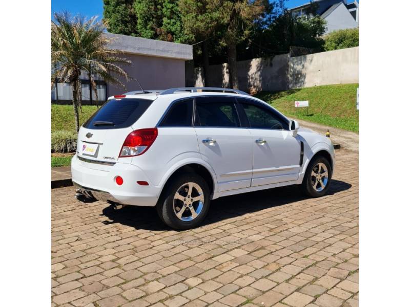 CHEVROLET - CAPTIVA - 2011/2011 - Branca - R$ 39.900,00