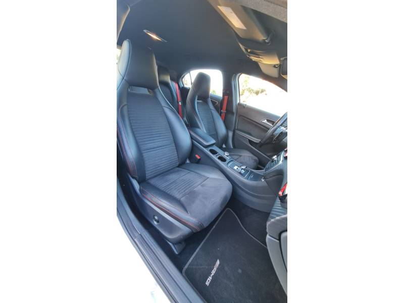 MERCEDES-BENZ - A 45 AMG - 2015/2015 - Branca - R$ 179.990,00