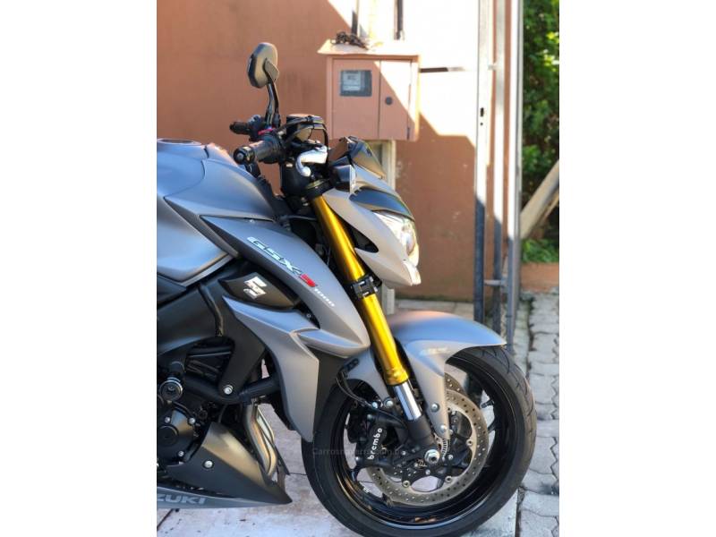 SUZUKI - GSXS - 2016/2017 - Cinza - R$ 55.990,00