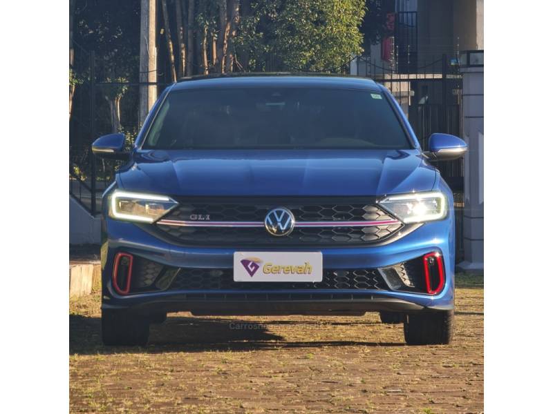 VOLKSWAGEN - JETTA - 2023/2023 - Azul - R$ 199.990,00