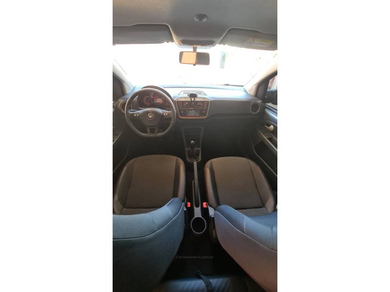 VOLKSWAGEN - UP - 2021/2021 - Prata - R$ 74.990,00