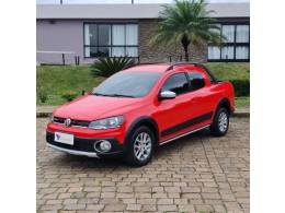 VOLKSWAGEN - SAVEIRO - 2015/2016 - Vermelha - R$ 74.990,00
