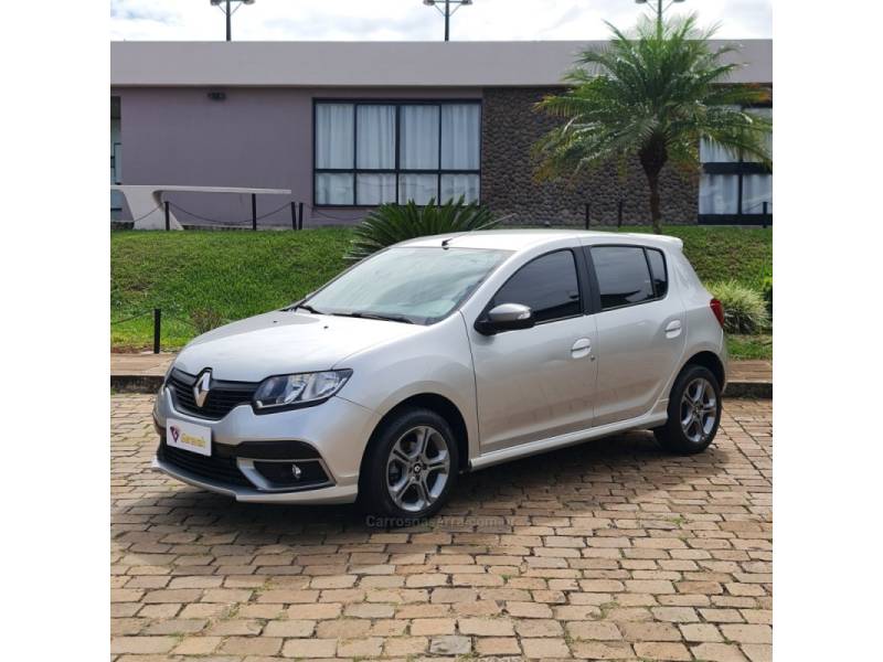 RENAULT - SANDERO - 2016/2017 - Prata - R$ 49.990,00