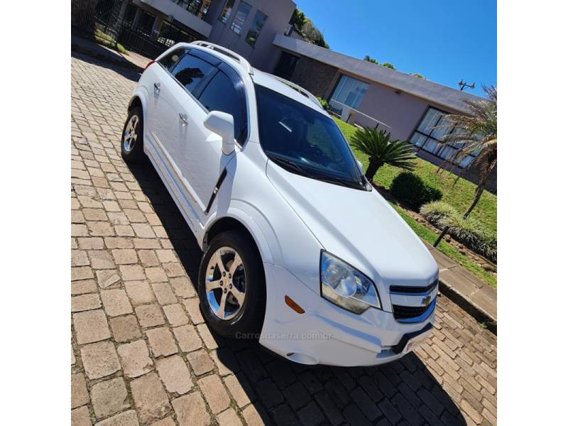 CHEVROLET - CAPTIVA - 2011/2011 - Branca - R$ 39.900,00