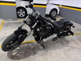 HARLEY-DAVIDSON - SOFTAIL - 2017/2018 - Preta - R$ 76.990,00