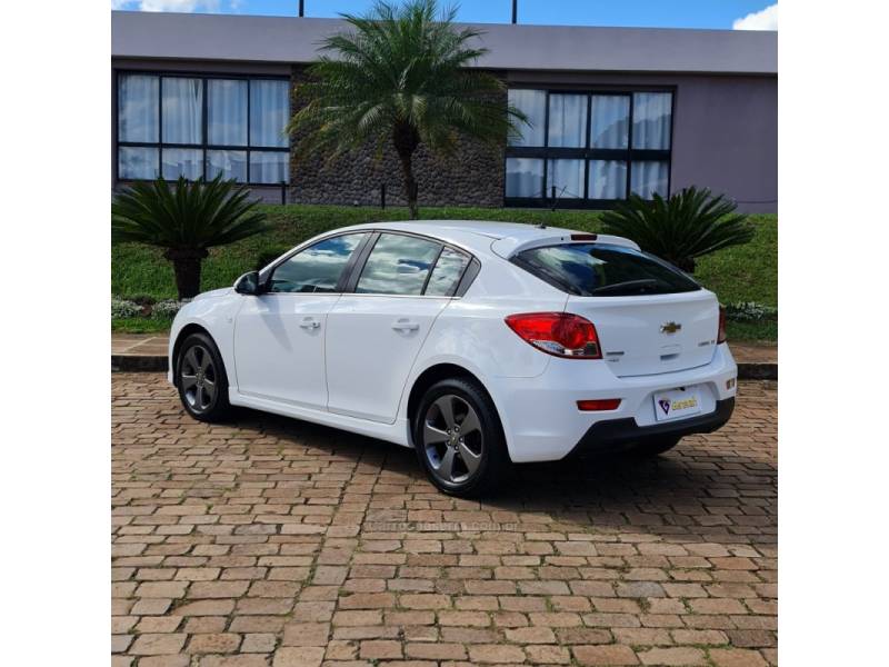 CHEVROLET - CRUZE - 2013/2014 - Branca - R$ 59.990,00