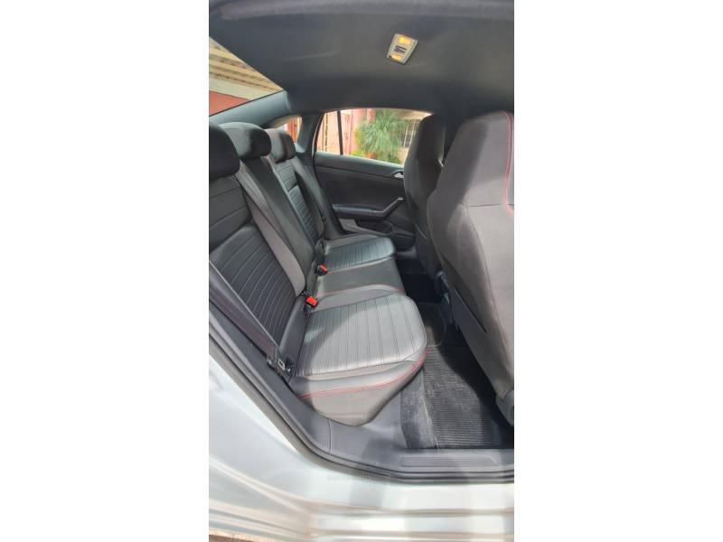 VOLKSWAGEN - VIRTUS - 2020/2021 - Prata - R$ 109.990,00