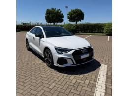 AUDI - A3 - 2023/2024 - Branca - R$ 249.990,00