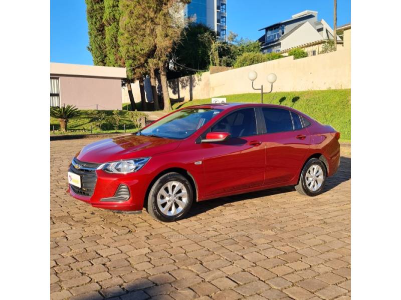 CHEVROLET - ONIX - 2023/2023 - Vermelha - R$ 74.990,00