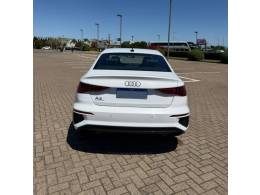 AUDI - A3 - 2023/2024 - Branca - R$ 249.990,00
