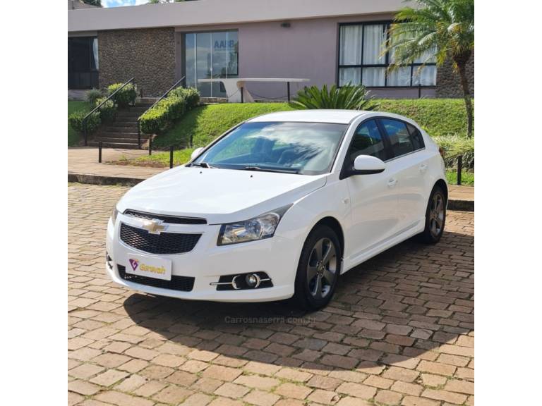 CHEVROLET - CRUZE - 2013/2014 - Branca - R$ 59.990,00