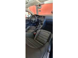 VOLKSWAGEN - GOLF - 2017/2017 - Branca - R$ 94.990,00