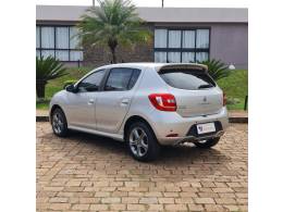 RENAULT - SANDERO - 2016/2017 - Prata - R$ 49.990,00