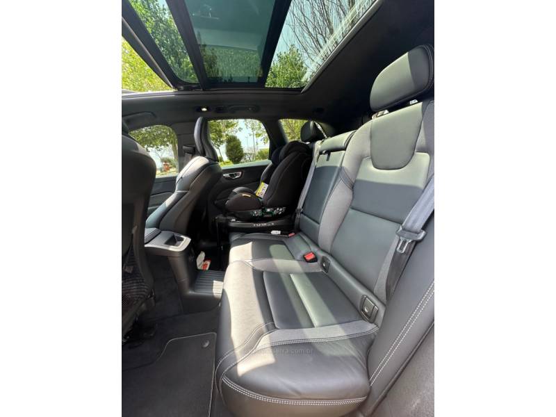 VOLVO - XC60 - 2021/2022 - Azul - R$ 264.990,00