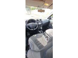 RENAULT - SANDERO - 2016/2017 - Prata - R$ 49.990,00