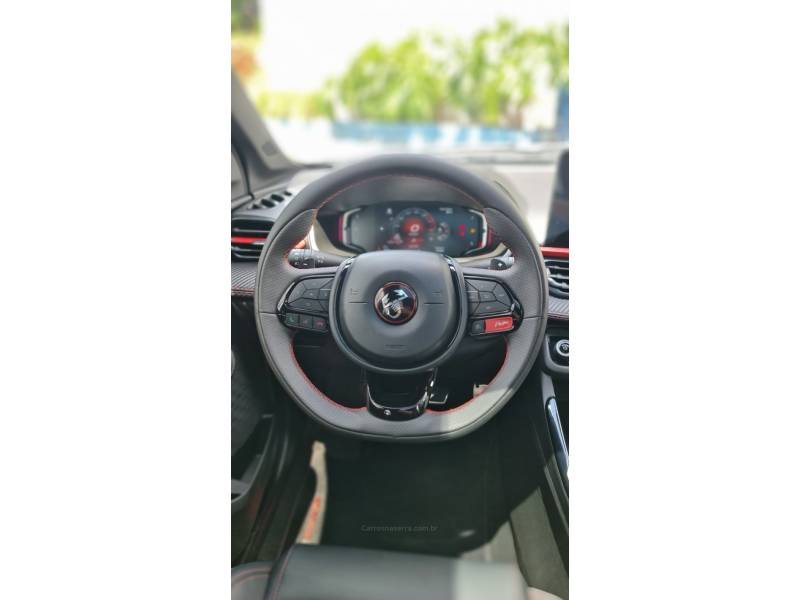 FIAT - FASTBACK - 2025/2026 - Branca - R$ 156.990,00