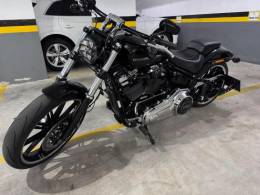 HARLEY-DAVIDSON - SOFTAIL - 2017/2018 - Preta - R$ 76.990,00