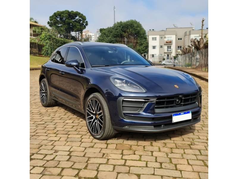 PORSCHE - MACAN - 2022/2023 - Azul - R$ 459.990,00