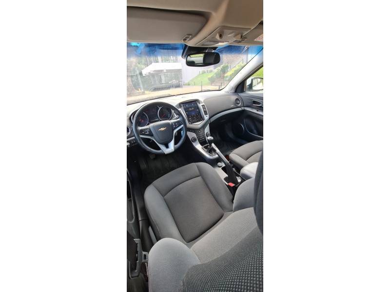 CHEVROLET - CRUZE - 2013/2014 - Branca - R$ 59.990,00