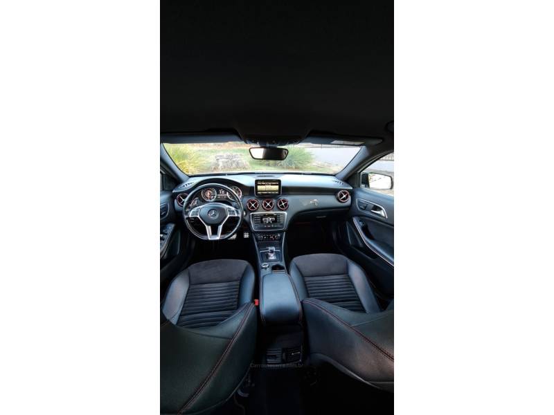 MERCEDES-BENZ - A 45 AMG - 2015/2015 - Branca - R$ 179.990,00