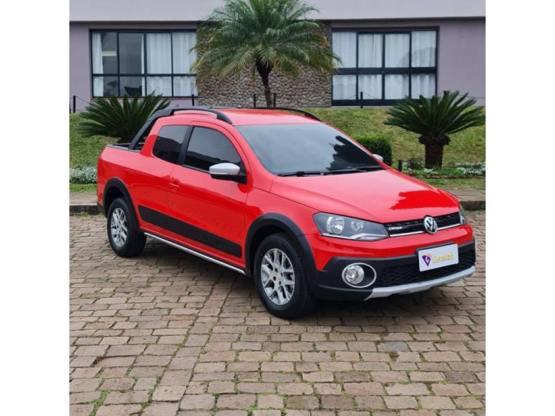 VOLKSWAGEN - SAVEIRO - 2015/2016 - Vermelha - R$ 74.990,00