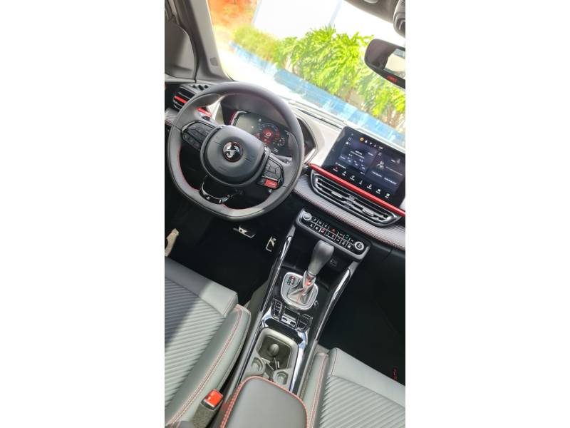 FIAT - FASTBACK - 2025/2026 - Branca - R$ 156.990,00