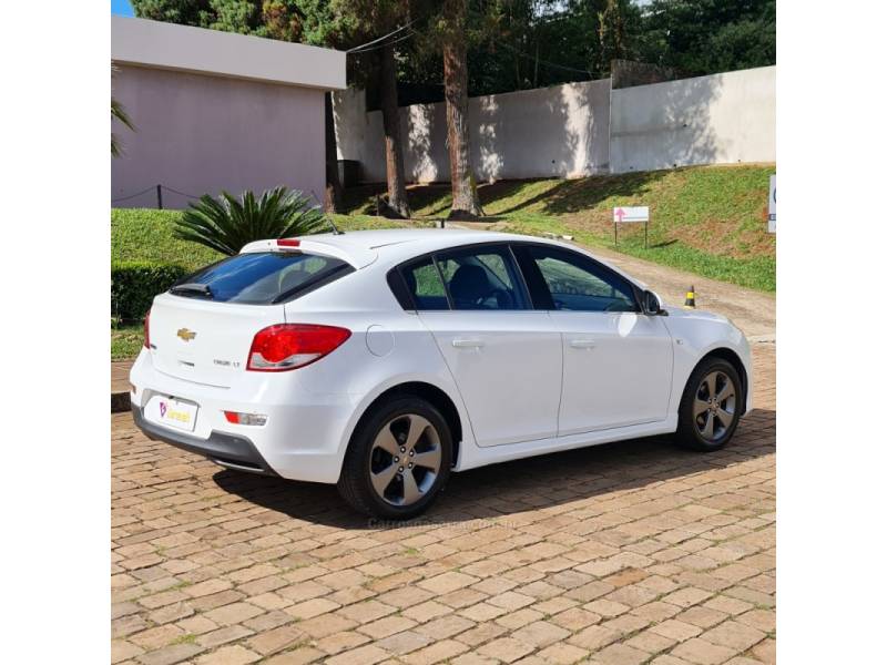 CHEVROLET - CRUZE - 2013/2014 - Branca - R$ 59.990,00
