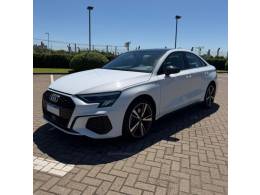 AUDI - A3 - 2023/2024 - Branca - R$ 249.990,00