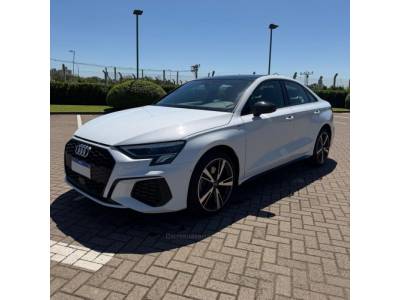 AUDI - A3 - 2023/2024 - Branca - R$ 249.990,00